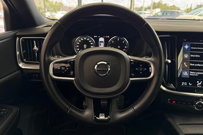 Volvo V60 D4 R-Design