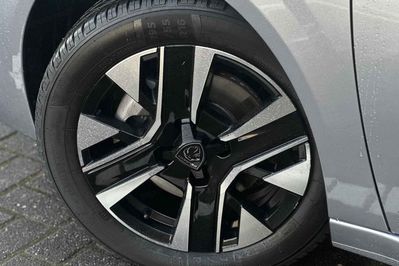 Peugeot 208 Allure e-DCS6  1.2 mHEV