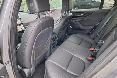 Jaguar XE D200 AWD SE