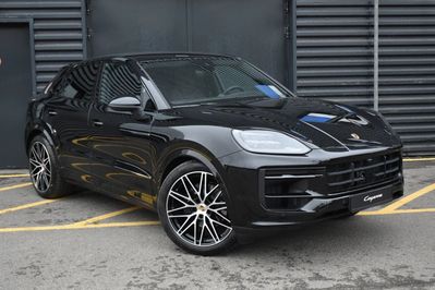 Porsche Cayenne Coupe E-Hybrid Black Edition