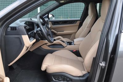 Porsche Cayenne Coupe E-Hybrid