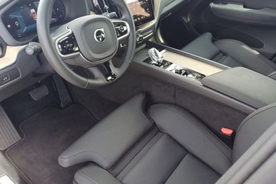 Volvo XC60 B5 B AWD Plus Dark