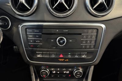 Mercedes CLA 200