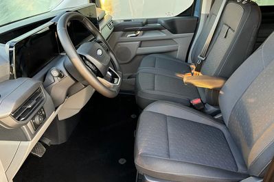 Ford Transit Custom Kombi M1 320 L2H1 Limited A8