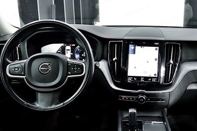 Volvo XC60 B4 D AWD Momentum Pro aut