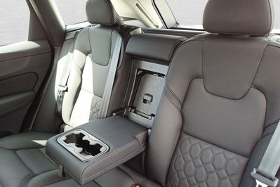 Volvo XC60 B5 B AWD Plus Dark