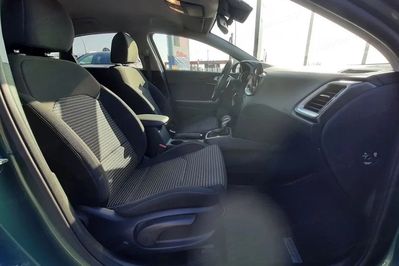 Kia Ceed M T-GDI  DCT