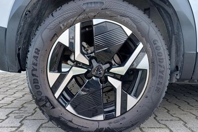 Peugeot 2008 1.2 PureTech Allure S&S EAT8