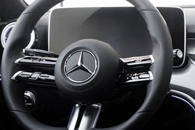 Mercedes C Klasa 200 d AMG