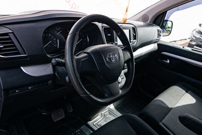 Toyota Proace Verso Medium L1H1 Family AT