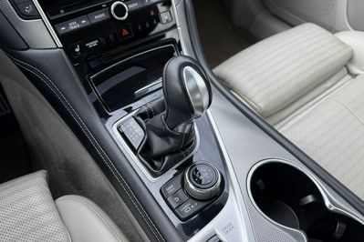 Infiniti Q50 Hybrid AWD