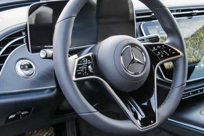 Mercedes Klasa E 200 4-Matic Avantgarde