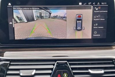 BMW Seria 5 530e xDrive Luxury Line aut