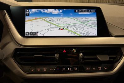 BMW Seria 1 118i Advantage