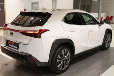 Lexus UX 300h F Sport Design AWD