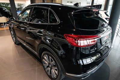 Hongqi HS5 2.0T AWD