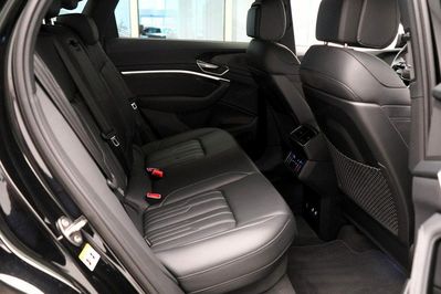 Audi Q8 Sportback quattro