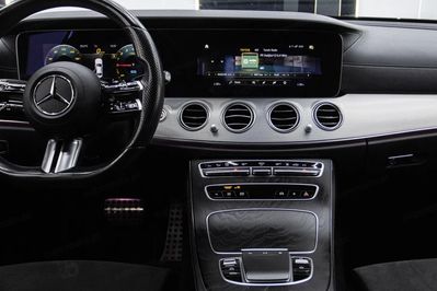 Mercedes E Klasa 300 e 4MATIC AMG/Avantgarde