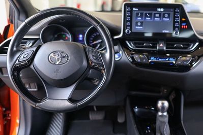 Toyota C-HR 2.0 Hybrid Selection