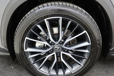 Lexus NX 450h+ Omotenashi AWD