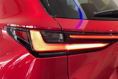 Lexus NX 450h+ Prestige AWD