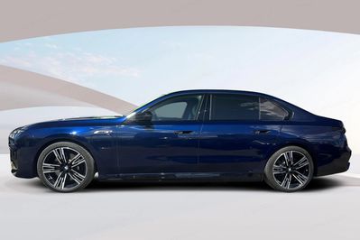 BMW Seria 7 M760e PHEV xDrive sport-aut