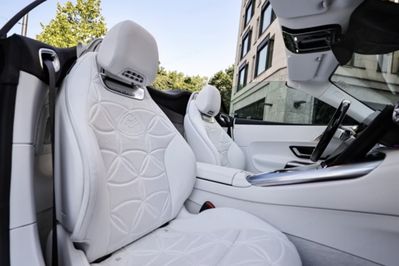 Mercedes SL Maybach 680 4-Matic+ Monogram Series