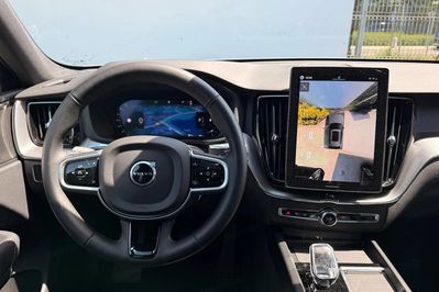 Volvo XC60 B5 B AWD Plus Black Edition aut