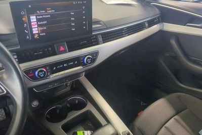 Audi A4 35 TFSI mHEV S tronic