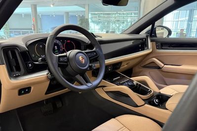 Porsche Cayenne Coupe E-Hybrid