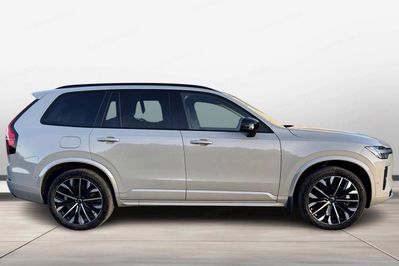 Volvo XC90 T8 AWD Plug-In Hybrid Ultra Dark 7os