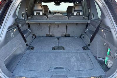 Volvo XC90 T8 AWD Plug-In Hybrid Ultra Black Edition 7os