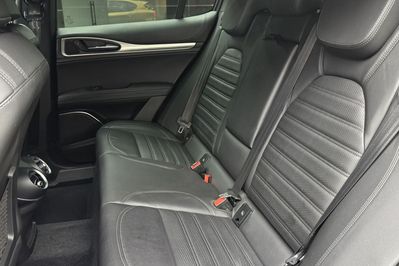 Alfa Romeo Stelvio Turbo Veloce Q4 aut