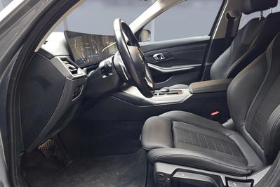 BMW Seria 3 330i xDrive M Sport aut