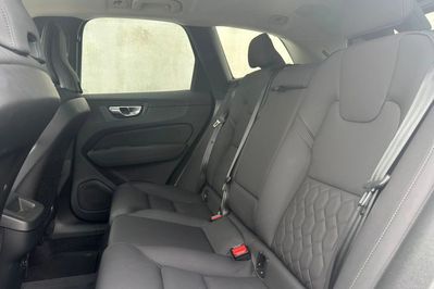 Volvo XC60 B5 B AWD Plus Dark aut