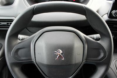 Peugeot Partner Van L2H1 Chłodnia do -20°C