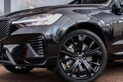 Volvo XC60 B5 AWD Ultra Black Edition