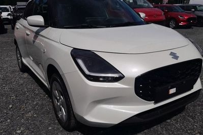 Suzuki Swift Premium Plus 1.2 Dualjet SHVS