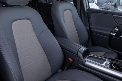 Mercedes EQA 250+  Electric Art