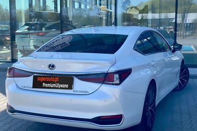 Lexus ES 300h Business Edition