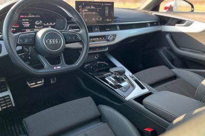 Audi A4 40 TFSI mHEV quattro S Line S tronic