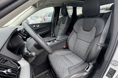 Volvo XC60 T6 Plug-In Hybrid AWD Core