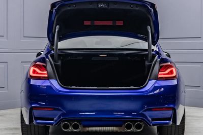 BMW Seria 4 M4 Competition