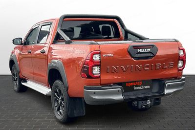Toyota HiLux Double Cab Invincible 4x4 AT