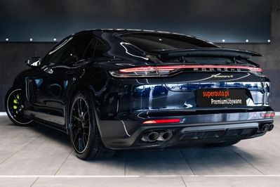 Porsche Panamera 4 E-Hybrid Platinum Edition