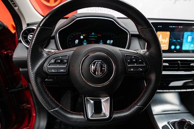 MG HS 1.5 T-GDI Standard