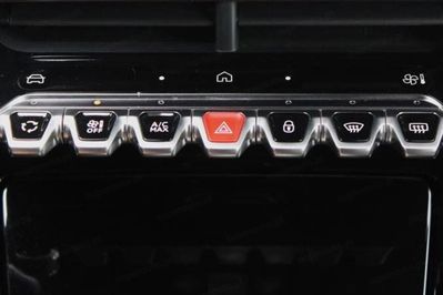 Peugeot 2008 1.2 PureTech Allure EAT8