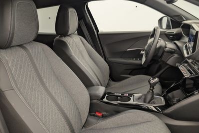 Peugeot 2008 ALLURE 1.2 PureTech