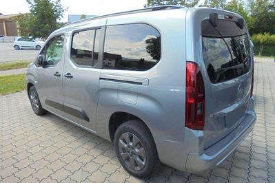 Opel Combo XL L2H1 EAT8