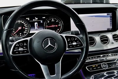 Mercedes Klasa E 220 d Business Edition 9G-TRONIC
